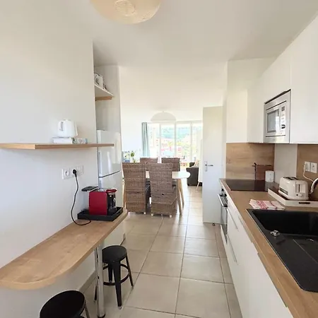 Beautiful Flat With Terrace & Parking Marseille Apartman *